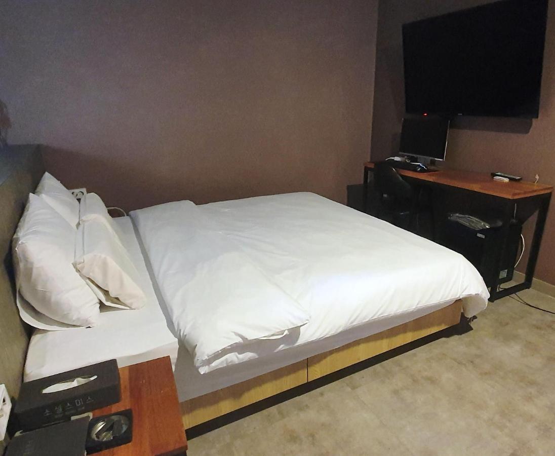 Soseol Smith Hotel Suwon Exterior foto